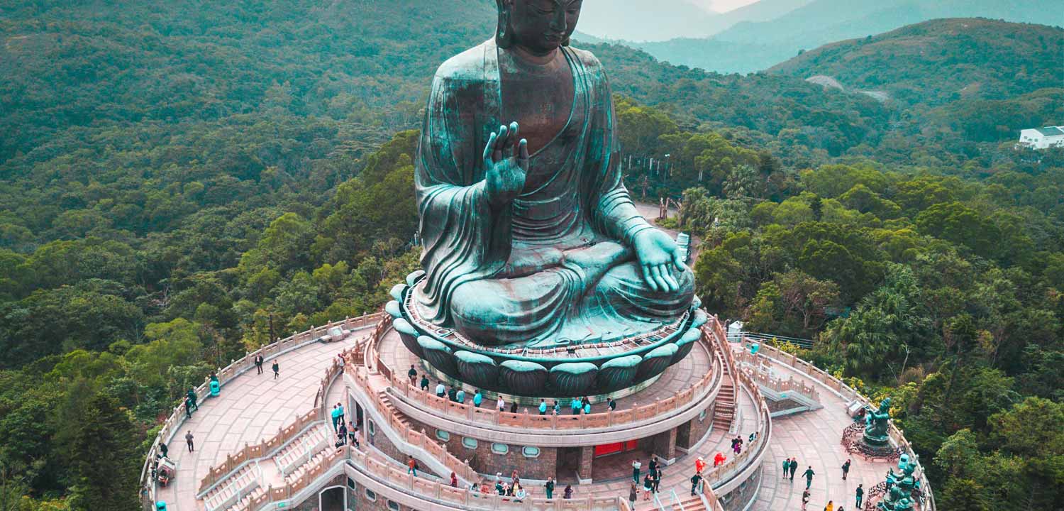 backpacking-asiatisk-attraksjon Backpacker foran asiatisk attraksjon – reiser med verden.no