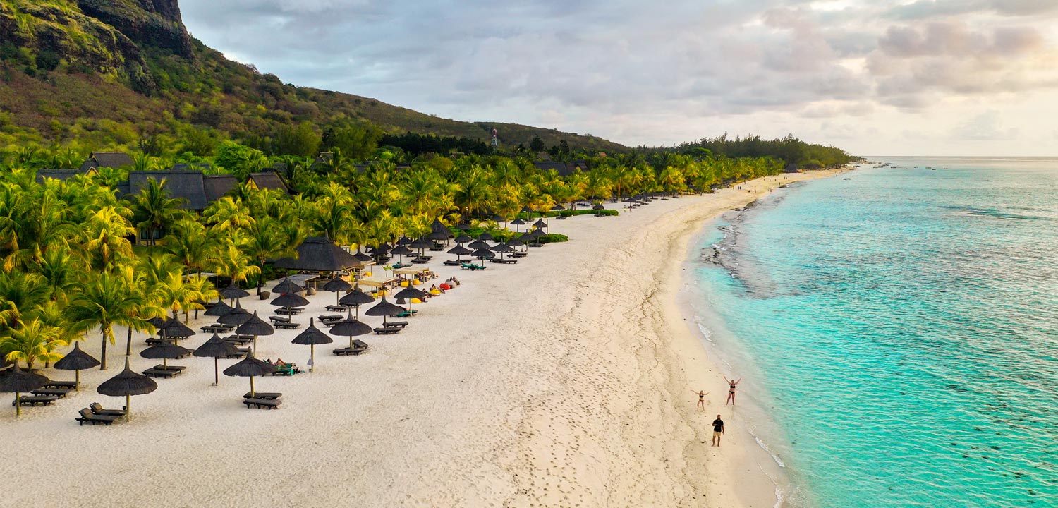 Strand i Mauritius med turkist vann – reise med verden.no / Reisefeber / OS Reisebyrå fra Bergen